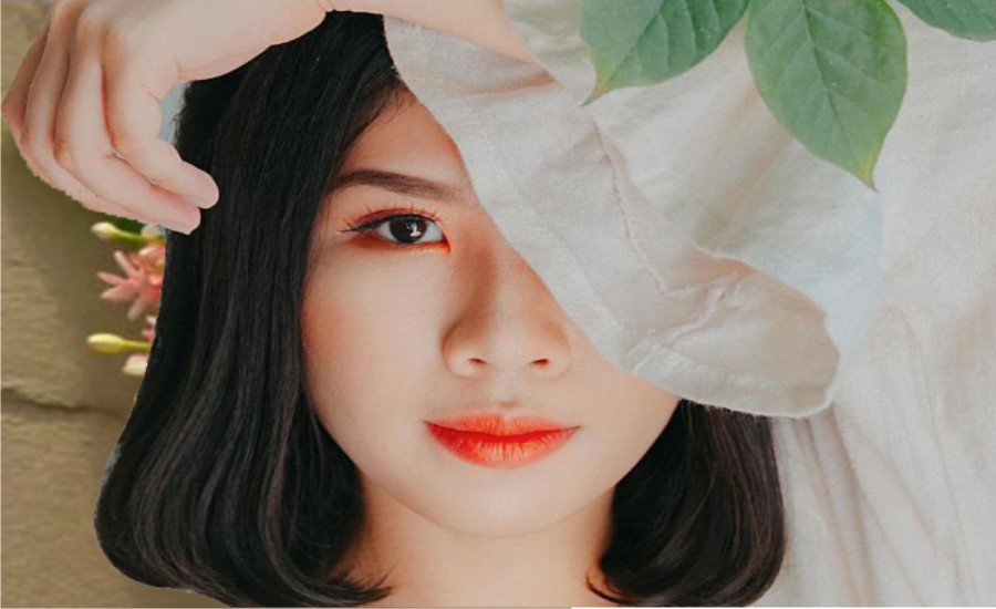 मधुमालती, जो खूबसूरती बढ़ाती नजर आती